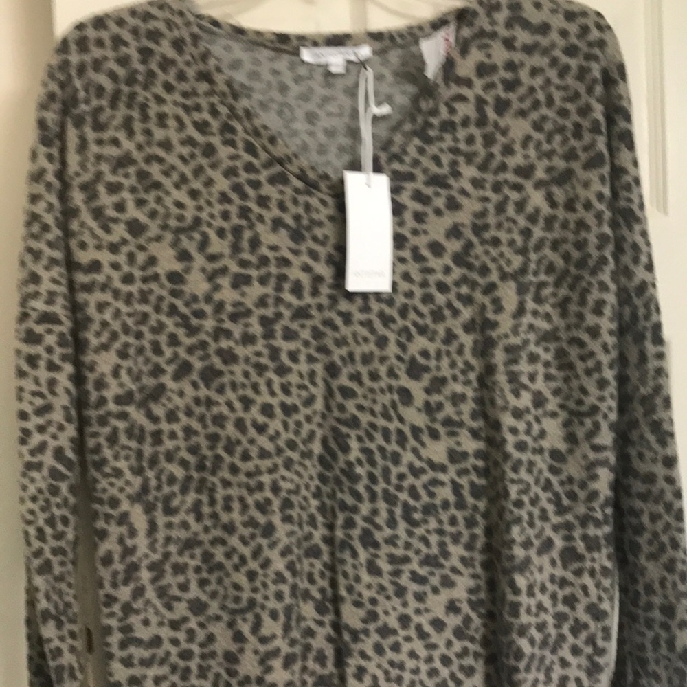 Soft animal print tunic.